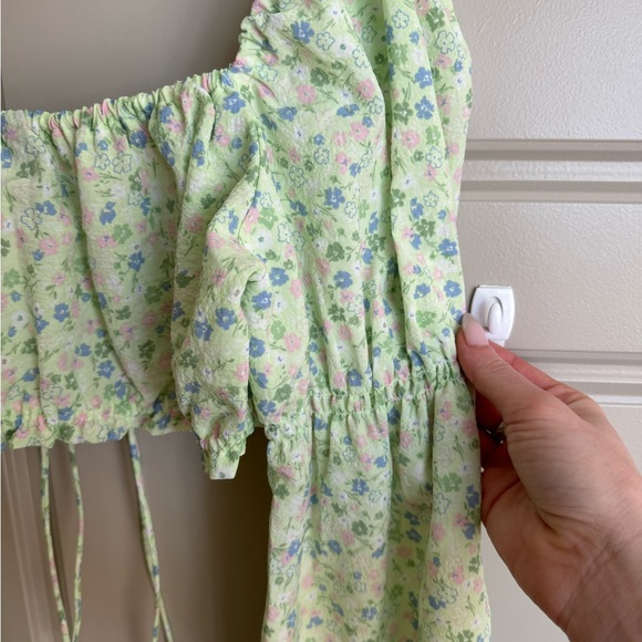 H&M Divided Green Floral Blouse - Sz XS - Picture 3 of 6